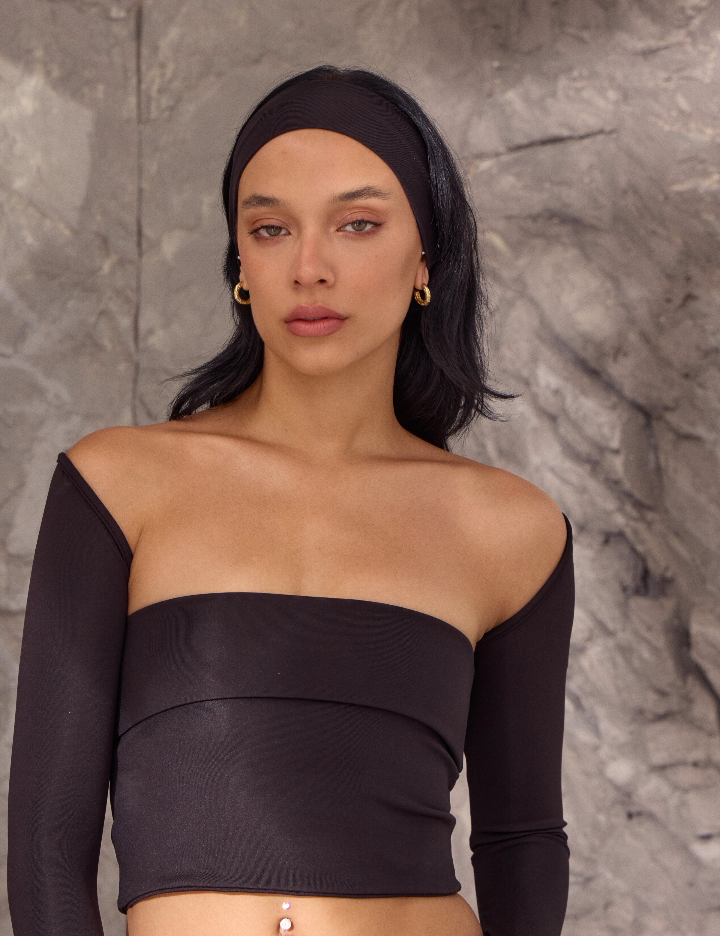 STRAPLESS TOP BLACK